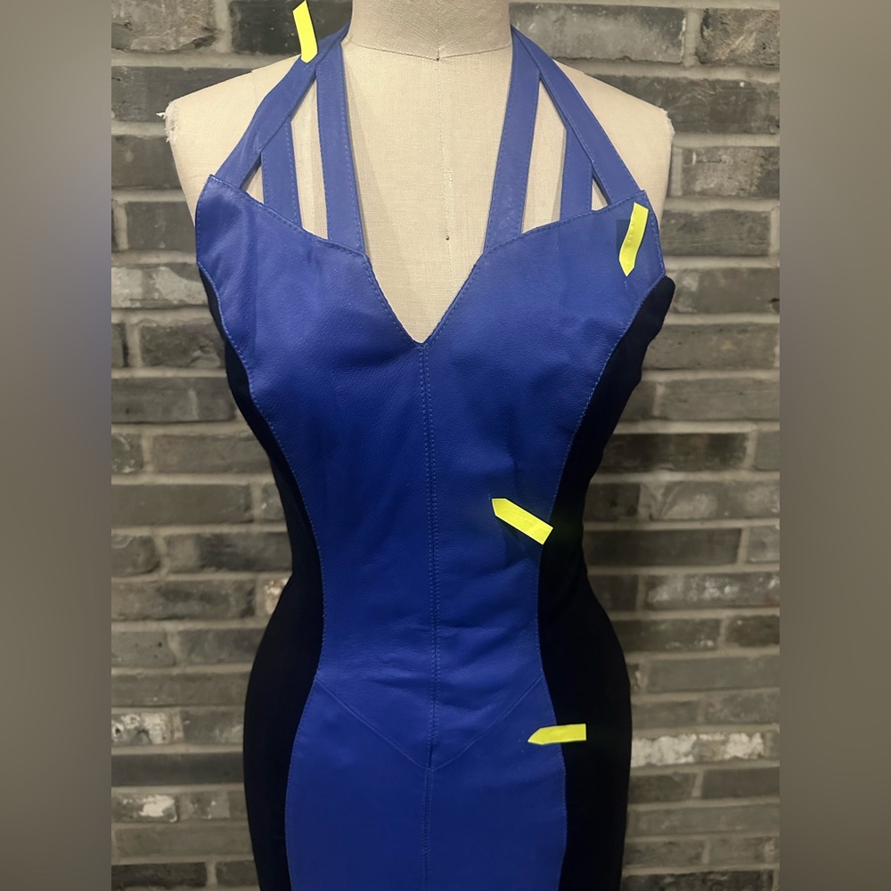 New Wilson Blue Leather and Black Lycra Dress. - Picture 8 of 14